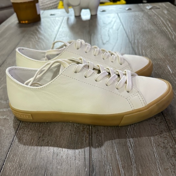 Seavees Leather Sneakers - Picture 3 of 14